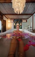 Sensations Eco-Chic Hotel