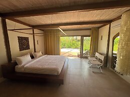 Sensations Eco-Chic Hotel