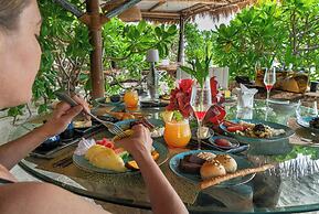 Sensations Eco-Chic Hotel