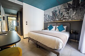 Eleven by Warren Collection