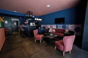 Eleven by Warren Collection