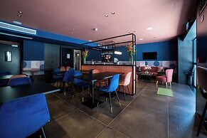 Eleven by Warren Collection