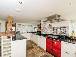 2 Dewars Farm Cottages