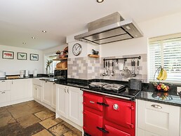 2 Dewars Farm Cottages