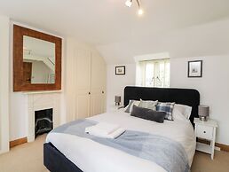 2 Dewars Farm Cottages