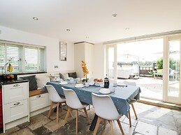 2 Dewars Farm Cottages