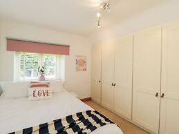 2 Dewars Farm Cottages