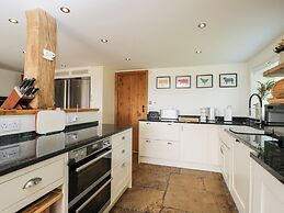 2 Dewars Farm Cottages