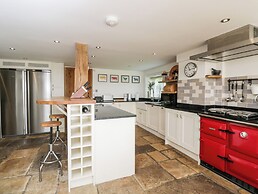 2 Dewars Farm Cottages