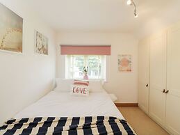 2 Dewars Farm Cottages