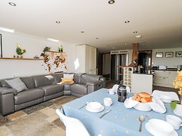 2 Dewars Farm Cottages