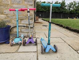 2 Dewars Farm Cottages