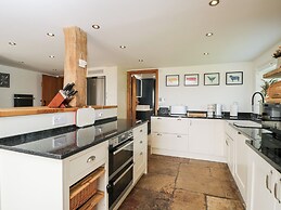 2 Dewars Farm Cottages