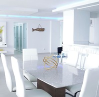 Beachside Adventure Suites