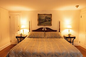 Blackberry River Inn