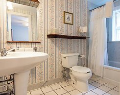 Blackberry River Inn