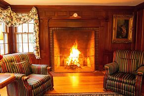Blackberry River Inn