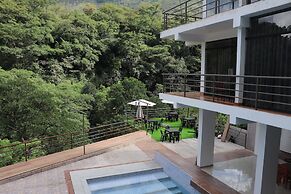 Eco hotel Villa Suites