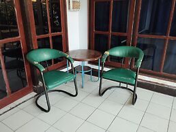 OYO 92618 Hotel Mareje Sariguna