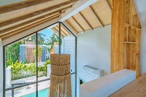 Villa Tiny - Close to Nyanyi Beach