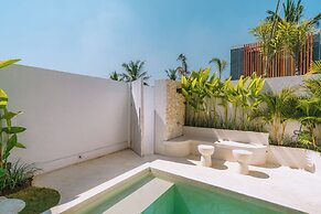 Villa Tiny - Close to Nyanyi Beach