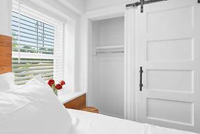 Cozy Comfortable and Quiet Suites LL