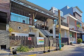 OYO Life 92651 Meir E-homestay Syariah