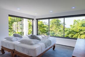 BLUE BUTTERFLY Luxury Pool Villa by Blue Mountain Villas