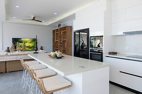 BLUE BUTTERFLY Luxury Pool Villa by Blue Mountain Villas