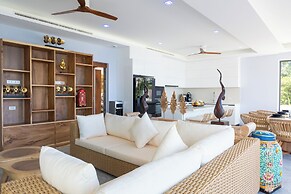 BLUE BUTTERFLY Luxury Pool Villa by Blue Mountain Villas