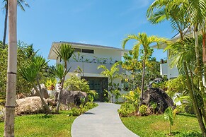 BLUE BUTTERFLY Luxury Pool Villa by Blue Mountain Villas