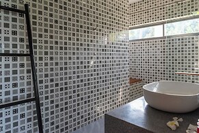 BLUE BUTTERFLY Luxury Pool Villa by Blue Mountain Villas