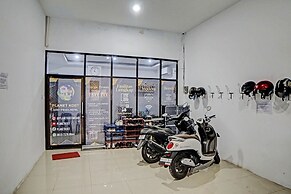 OYO 92721 Planet Guest House Syariah