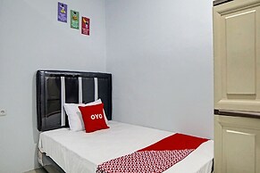 OYO 92721 Planet Guest House Syariah