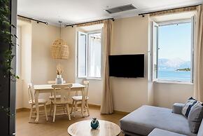 Fotiadis Family Luxury Suites by Konnect