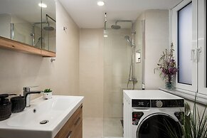 Fotiadis Family Luxury Suites by Konnect