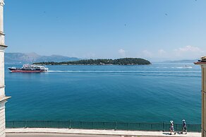 Fotiadis Family Luxury Suites by Konnect