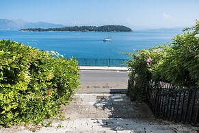 Fotiadis Family Luxury Suites by Konnect