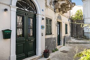 Fotiadis Family Luxury Suites by Konnect