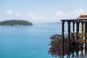 Fotiadis Family Luxury Suites by Konnect