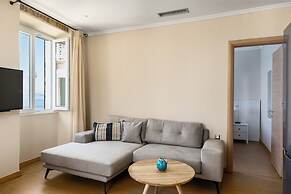 Fotiadis Family Luxury Suites by Konnect