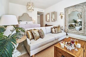 Aqua Mykonos Suites - Adults Only