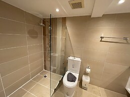 Peaceful retreat at Kalim Bay by Lofty