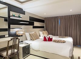 Peaceful retreat at Kalim Bay by Lofty