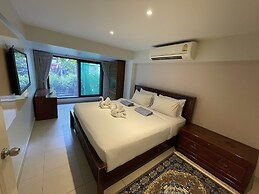 Peaceful retreat at Kalim Bay by Lofty