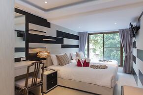 Peaceful retreat at Kalim Bay by Lofty