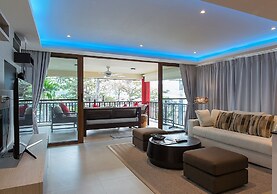 Peaceful retreat at Kalim Bay by Lofty