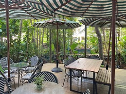 Apartment at Palmetto Condo by Lofty