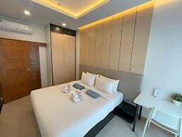 Apartment at Palmetto Condo by Lofty