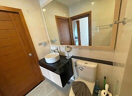 Apartment at Palmetto Condo by Lofty